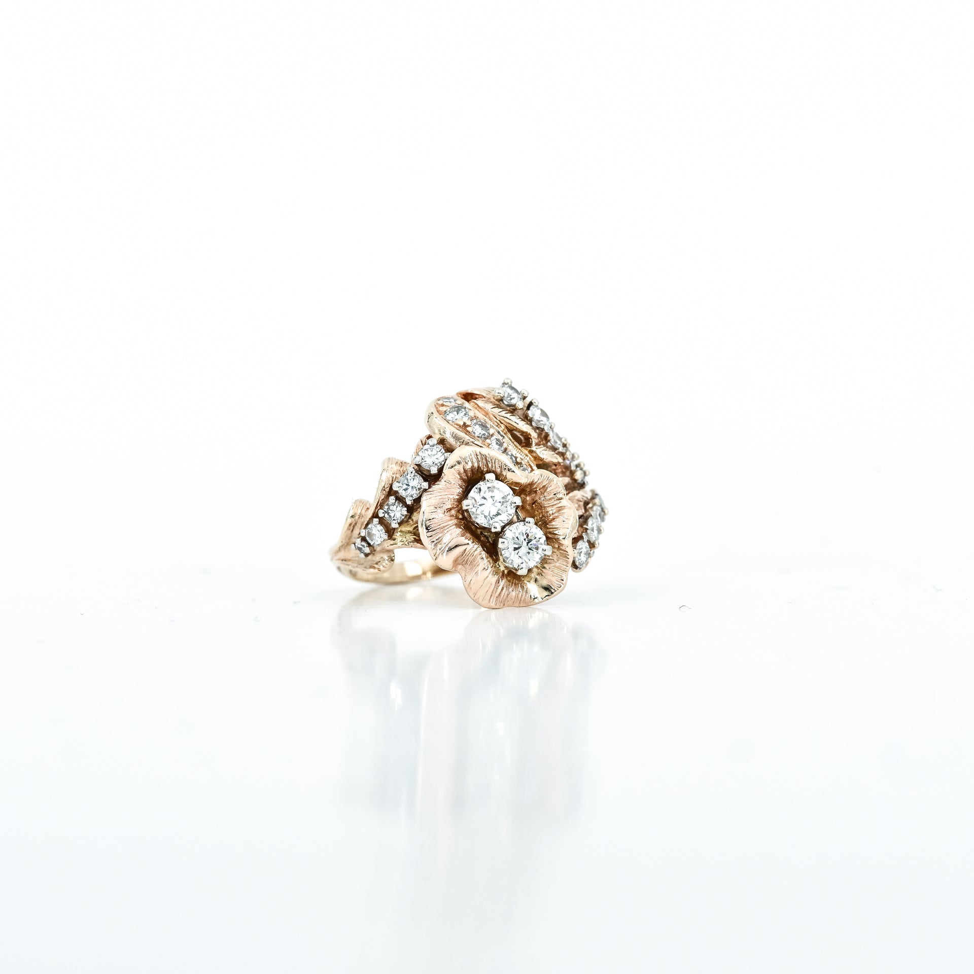0.87 CTW Diamond Ring in 14K Yellow Gold