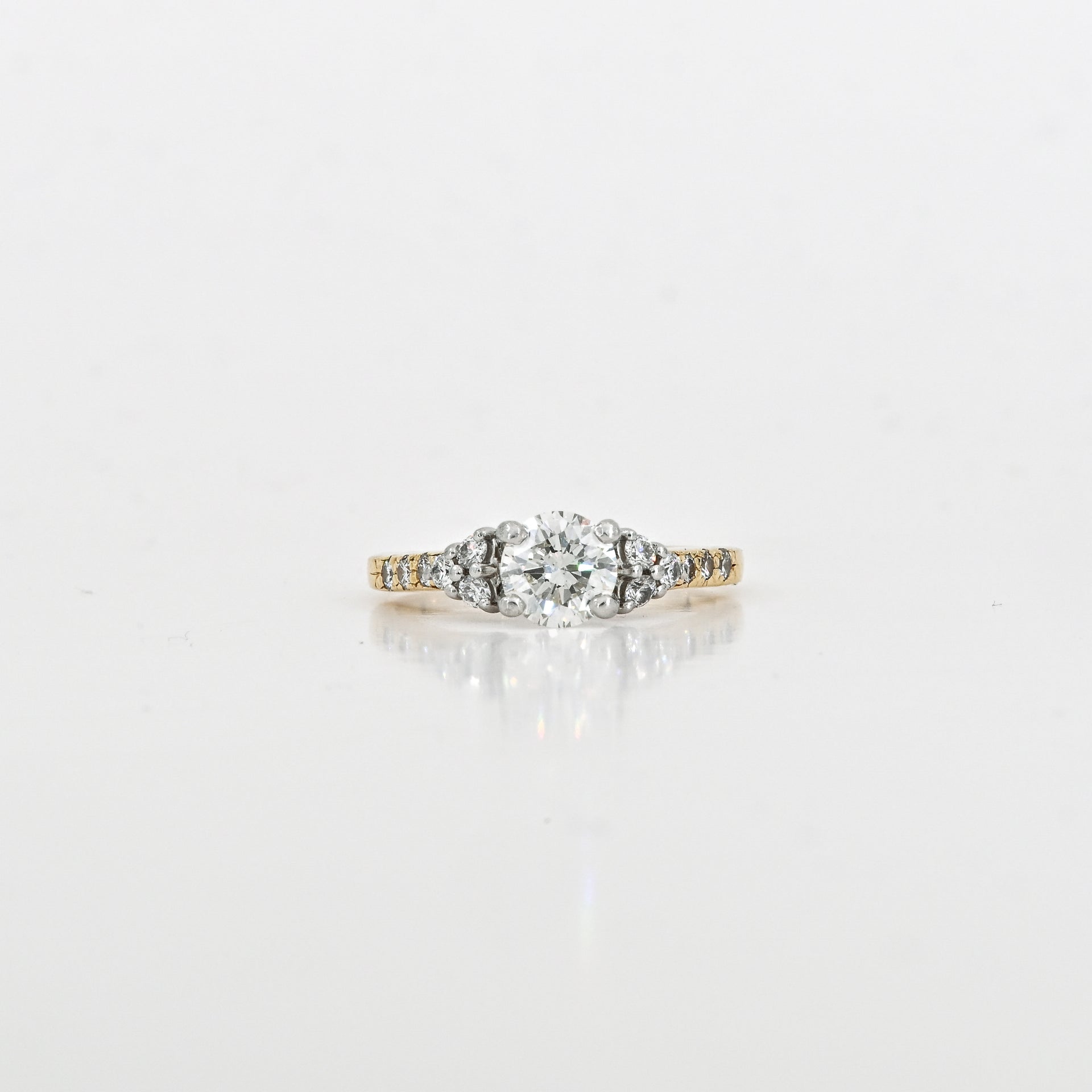 0.92 CT Round Diamond Two-Tone Ring in 18K Gold