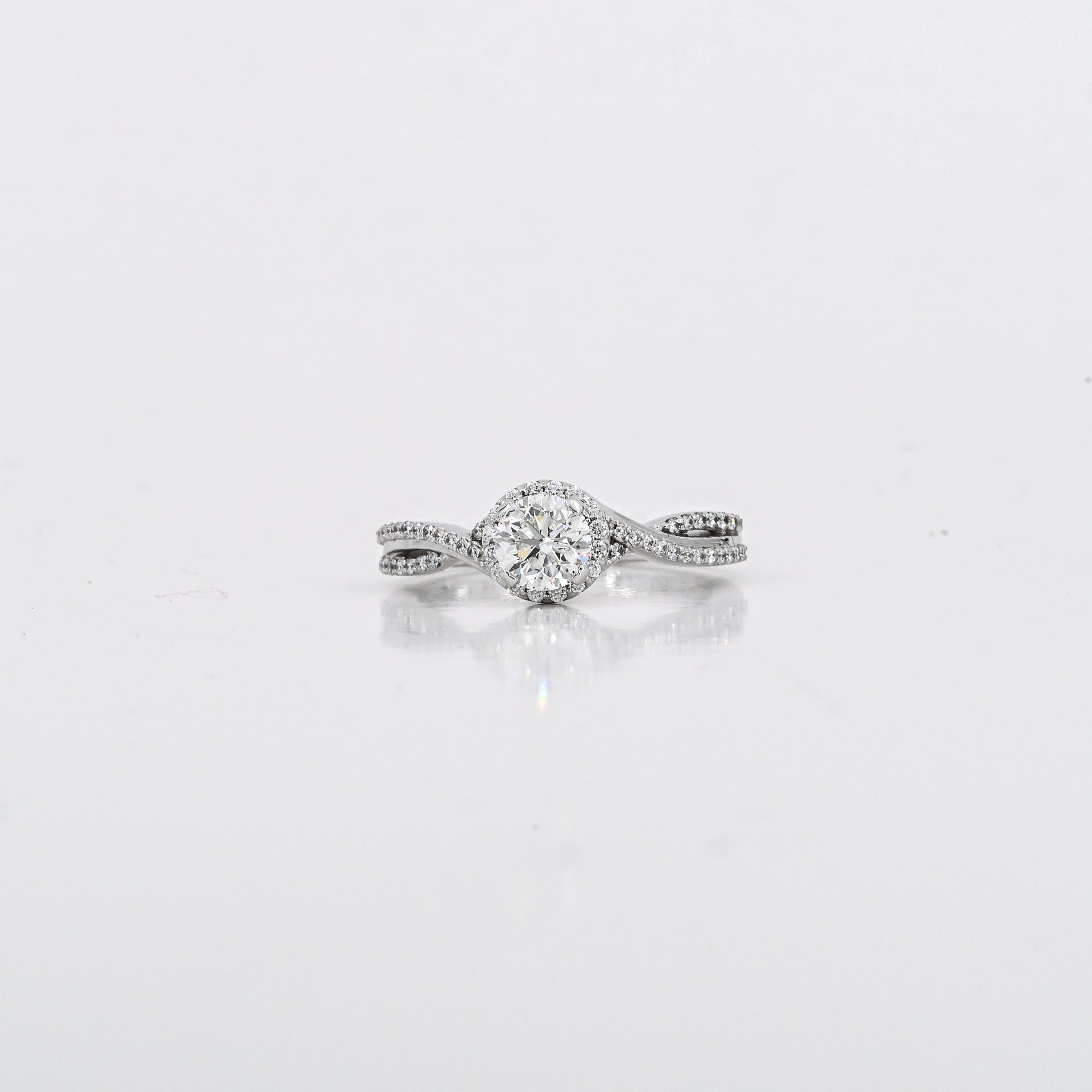 0.72 CT Round Diamond Ring in 14K White Gold – Size 6.5
