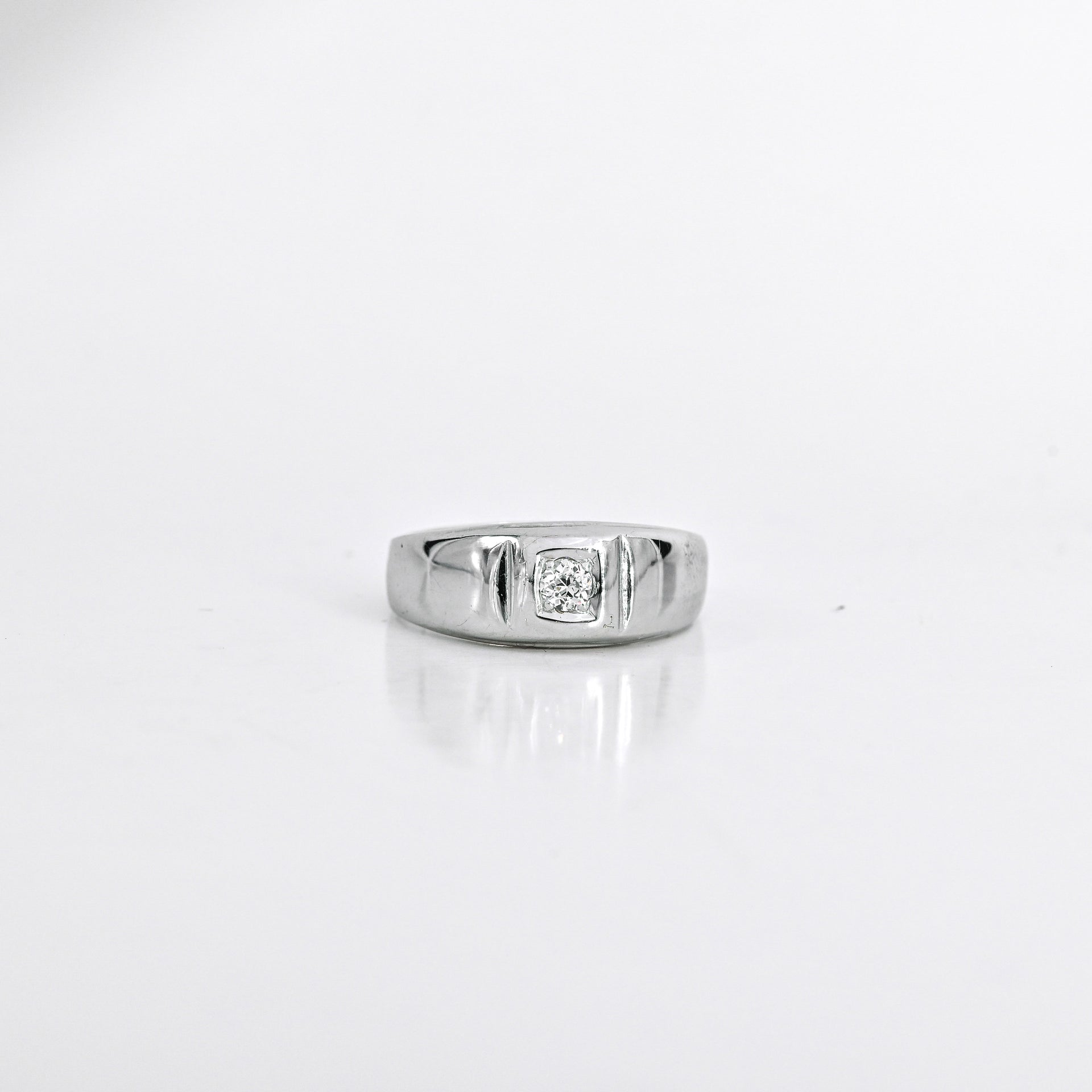 0.20 CTW Solitaire Diamond Ring in 14K White Gold – Size 11